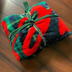 Aerie fluffy fleece blanket (3)